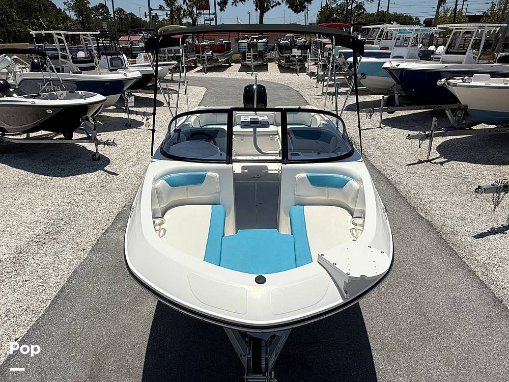 Slide: The Image of Bow Seating With Storage - 15395049