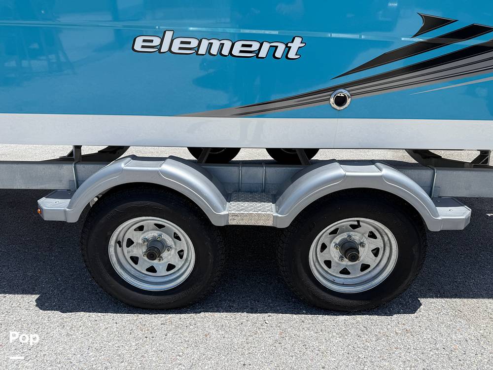 Slide: The Image of Bayliner Element E21 2024 - 15395156