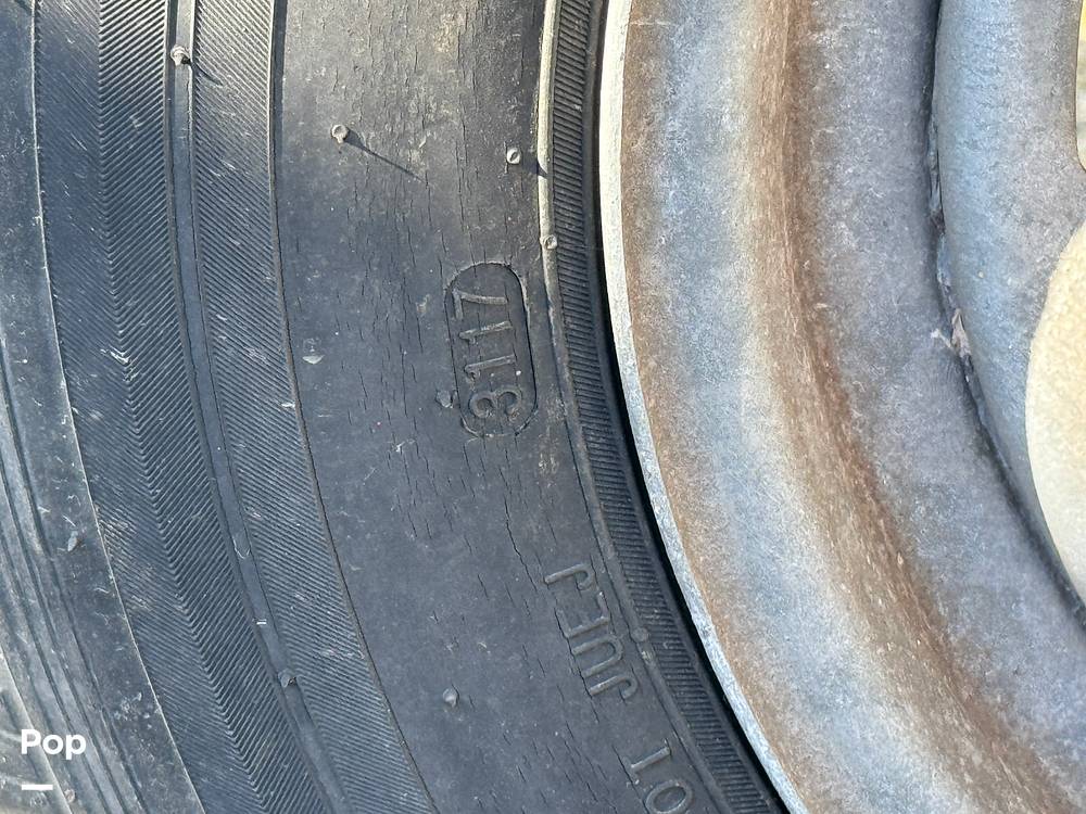 Slide: The Image of Bayliner Element f-21 2018 - 14895576