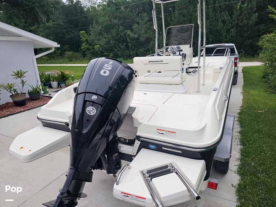 Slide: The Image of Bayliner Element F21 2019 - 15040055
