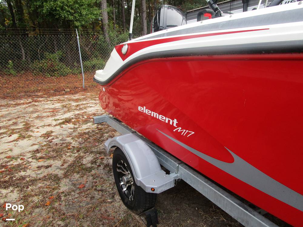 Slide: The Image of Bayliner Element M17 2022 - 13459806
