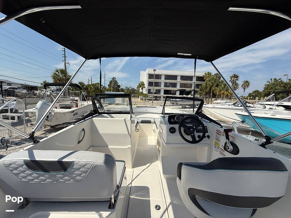 Slide: The Image of Cockpit Seating With Storage - 15390525