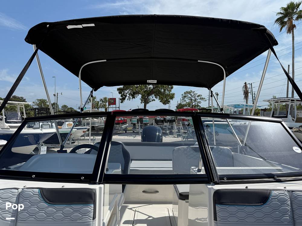 Slide: The Image of Optional Walk-thru Windshield - 15390530