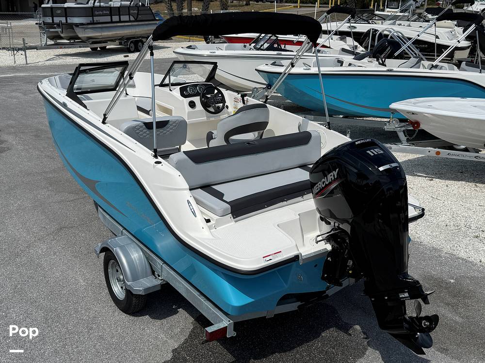 Slide: The Image of Bayliner Element M19 2024 - 15390536