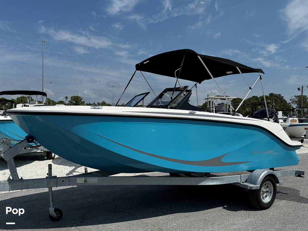 Slide: The Image of Bayliner Element M19 2024 - 15390542