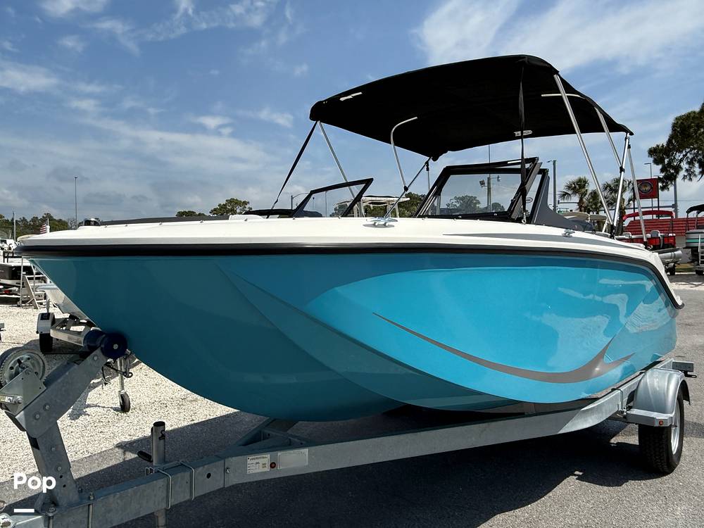 Slide: The Image of Bayliner Element M19 2024 - 15390543