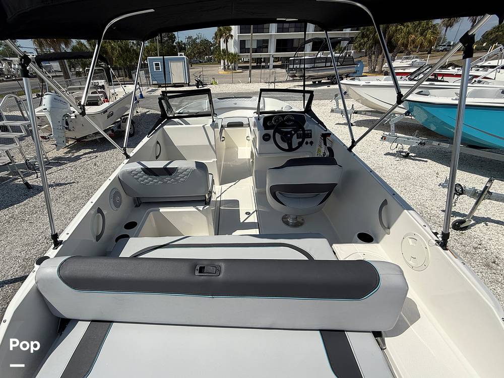 Slide: The Image of Bayliner Element M19 2024 - 15390554