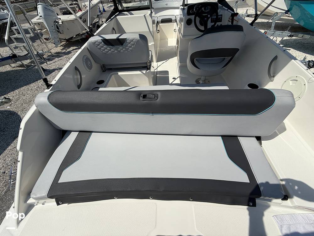 Slide: The Image of Bayliner Element M19 2024 - 15390555