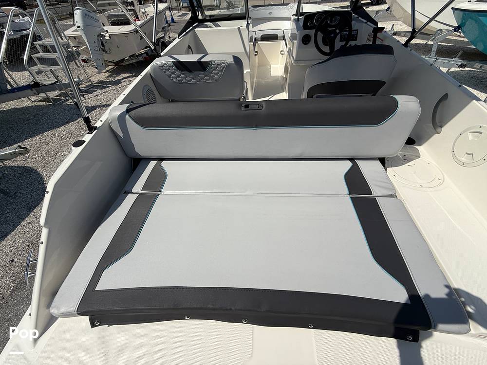 Slide: The Image of Bayliner Element M19 2024 - 15390559