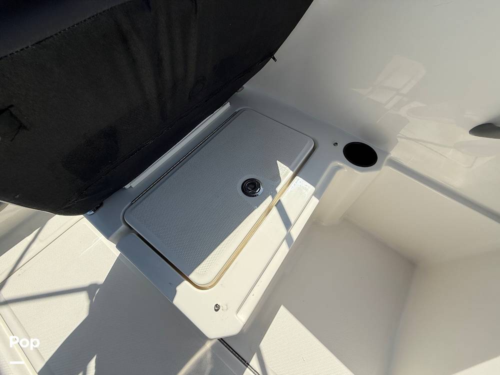 Slide: The Image of Bayliner Element M19 2024 - 15390571