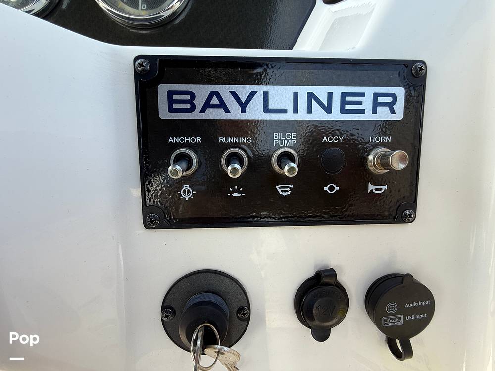 Slide: The Image of Bayliner Element M19 2024 - 15390621