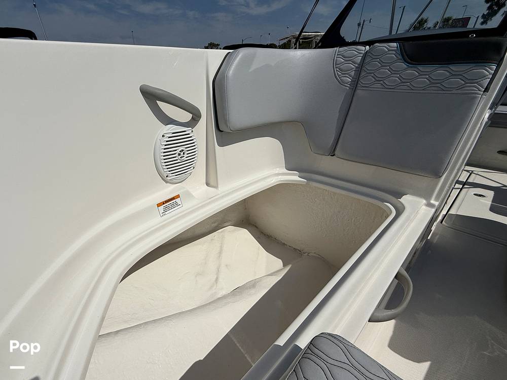 Slide: The Image of Bayliner Element M19 2024 - 15390626