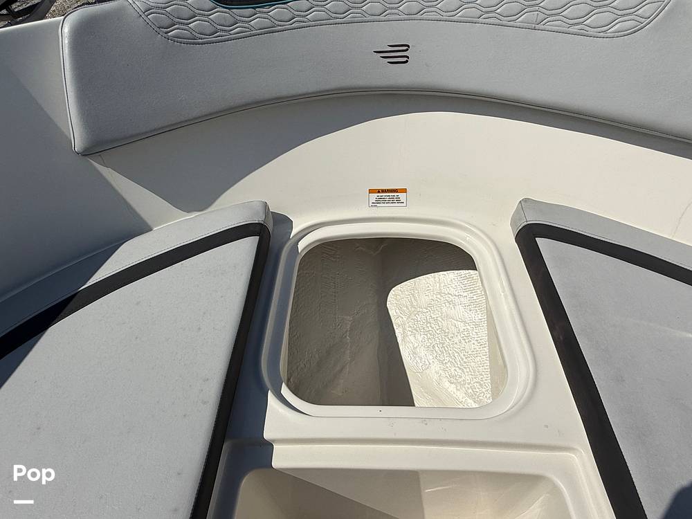 Slide: The Image of Bayliner Element M19 2024 - 15390628