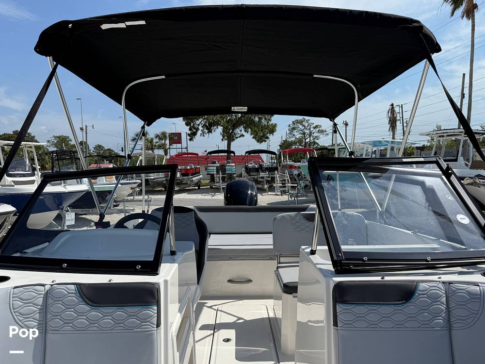 Slide: The Image of Bayliner Element M19 2024 - 15390631