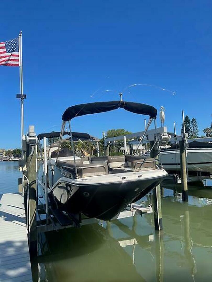 Slide: The Image of Bayliner Element XR7 2020 - 5566681