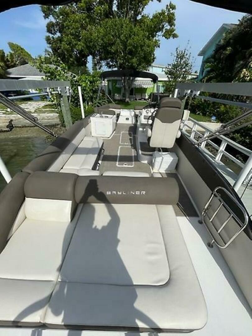 Slide: The Image of Bayliner Element XR7 2020 - 5566683