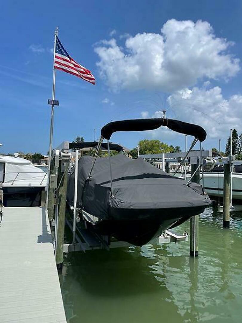 Slide: The Image of Bayliner Element XR7 2020 - 5566686