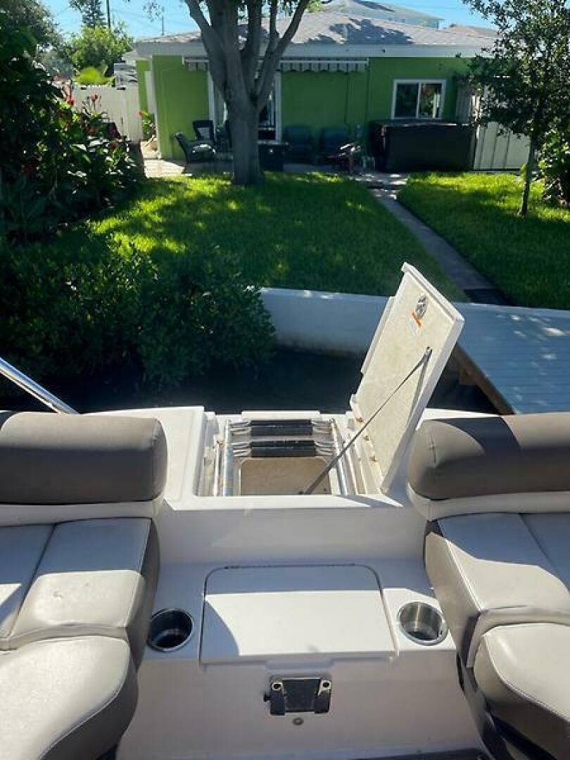 Slide: The Image of Bayliner Element XR7 2020 - 5566705