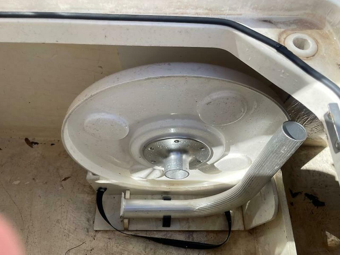 Slide: The Image of Bayliner Element XR7 2020 - 5566717