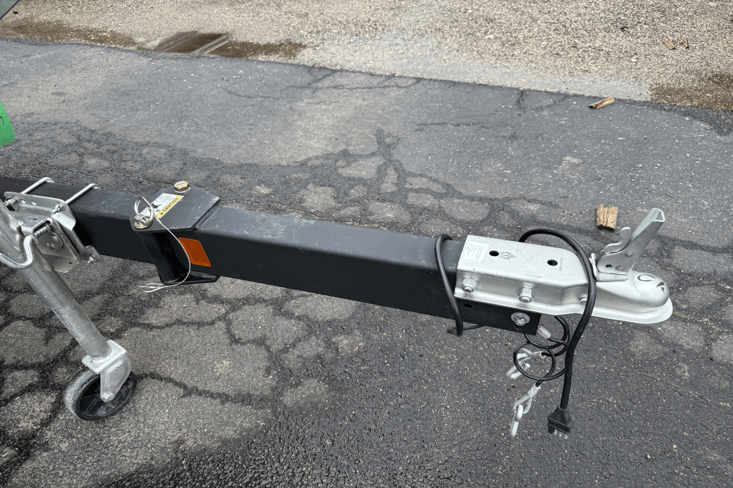 Slide: The Image of Bayliner M17 2023 - 4