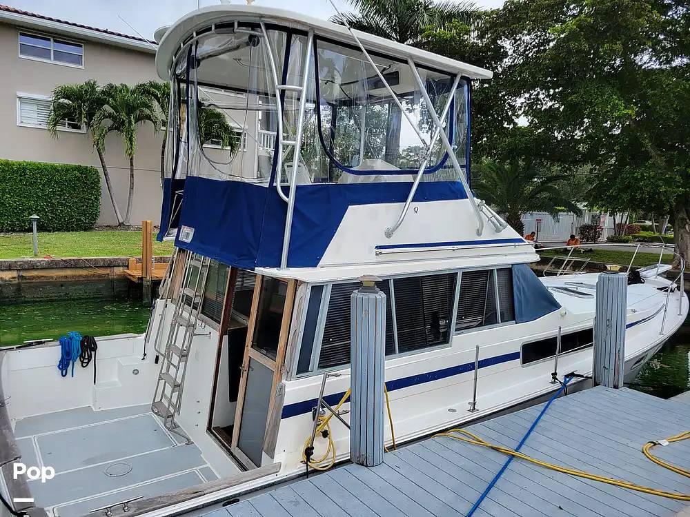 Slide: The Image of Bayliner Motoryacht 3870 1987 - 15413641
