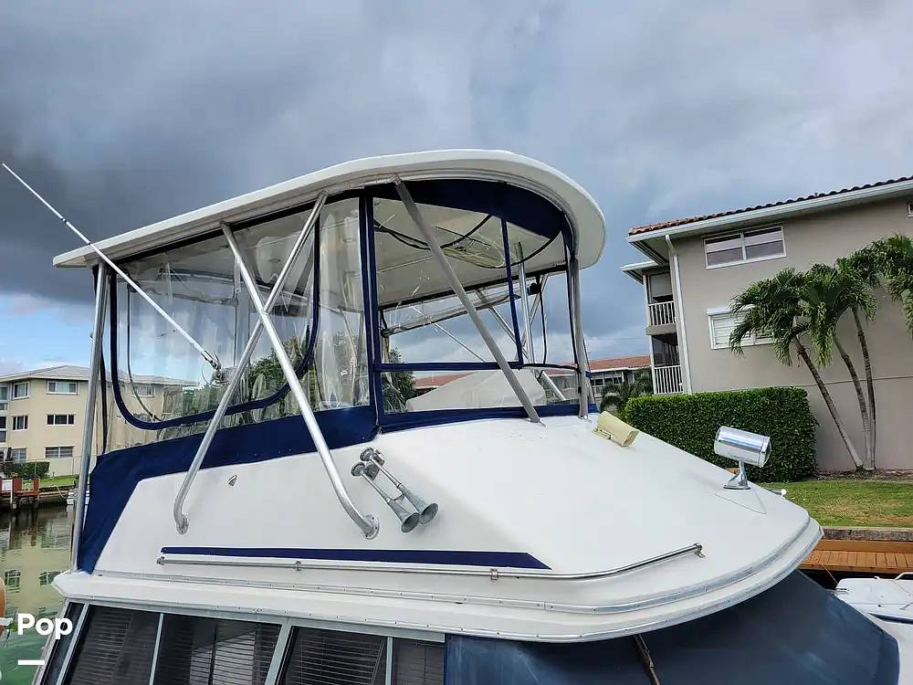 Slide: The Image of Bayliner Motoryacht 3870 1987 - 15413644