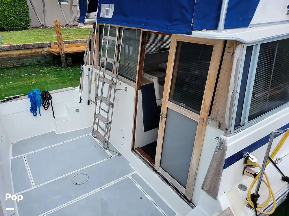 Slide: The Image of Bayliner Motoryacht 3870 1987 - 15413645