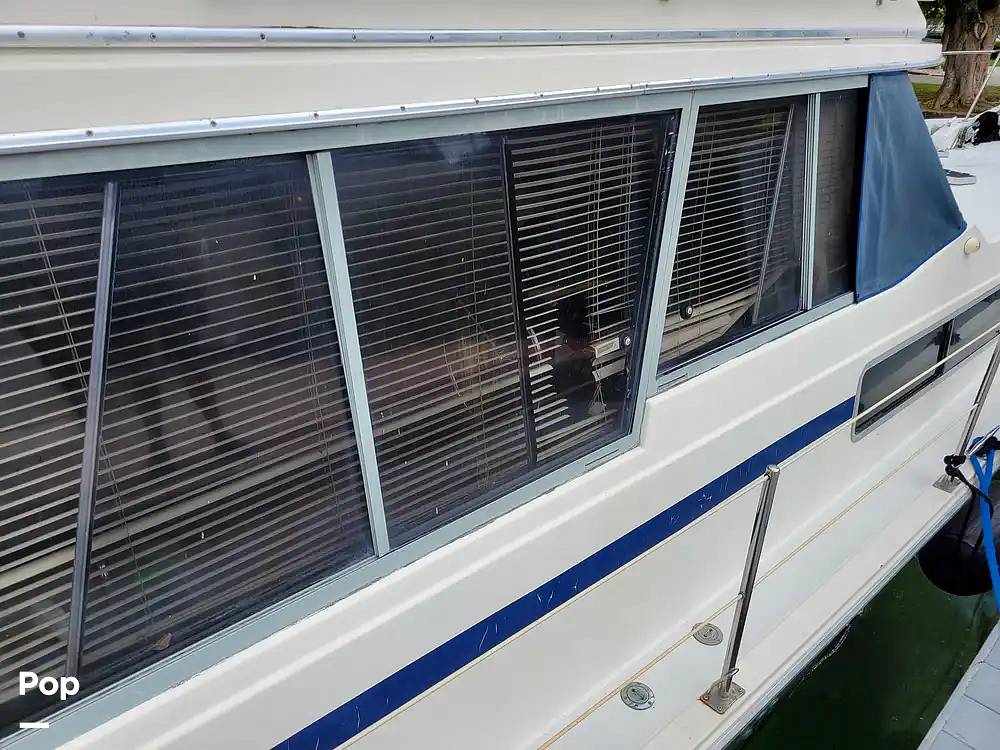 Slide: The Image of Bayliner Motoryacht 3870 1987 - 15413647