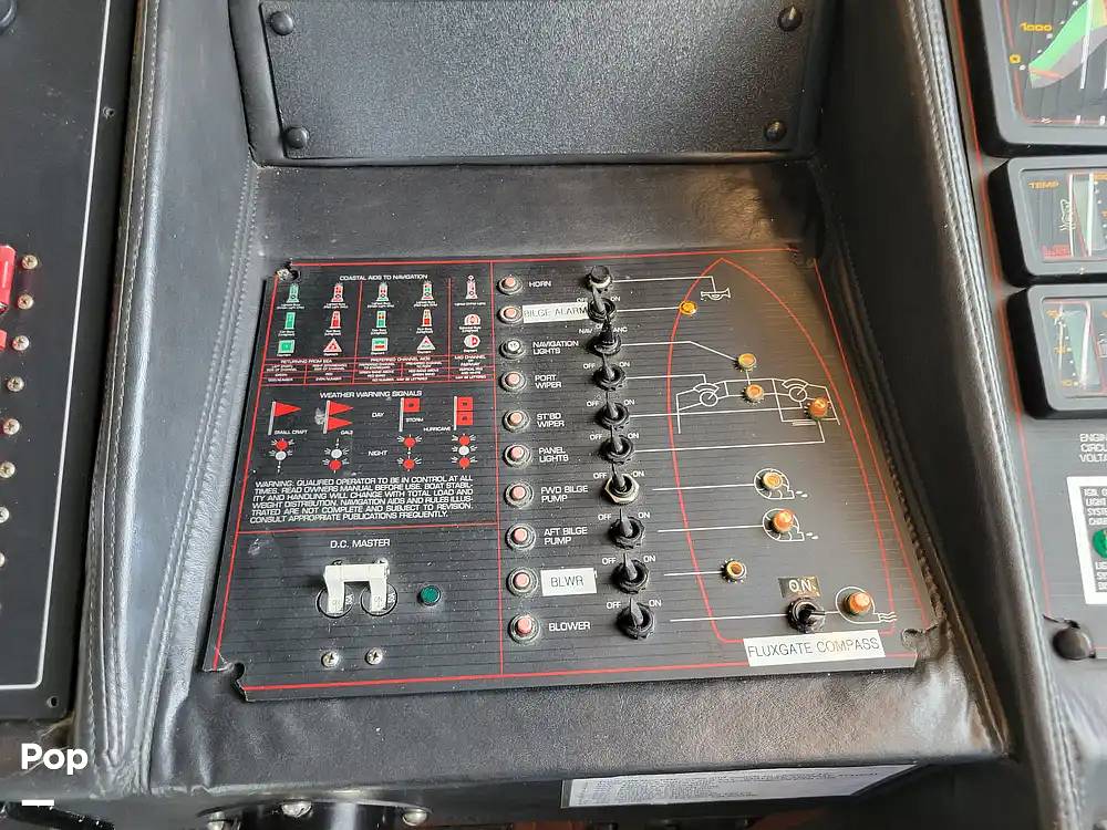 Slide: The Image of Bayliner Motoryacht 3870 1987 - 15413665