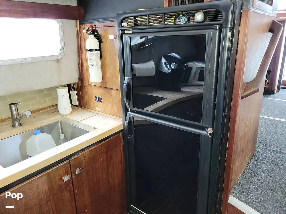 Slide: The Image of Bayliner Motoryacht 3870 1987 - 15413676