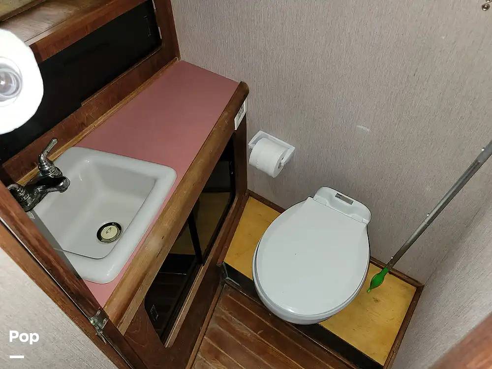 Slide: The Image of Bayliner Motoryacht 3870 1987 - 15413681