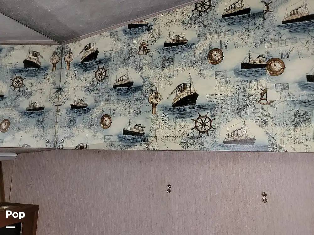 Slide: The Image of Bayliner Motoryacht 3870 1987 - 15413682