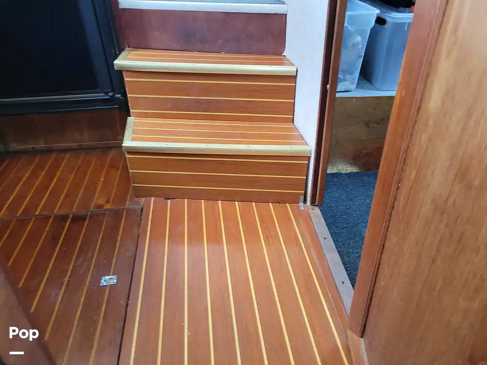 Slide: The Image of Bayliner Motoryacht 3870 1987 - 15413685