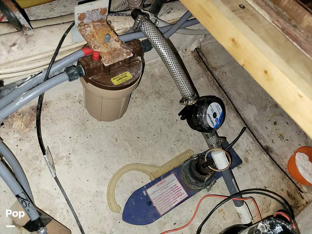 Slide: The Image of Bayliner Motoryacht 3870 1987 - 15413687