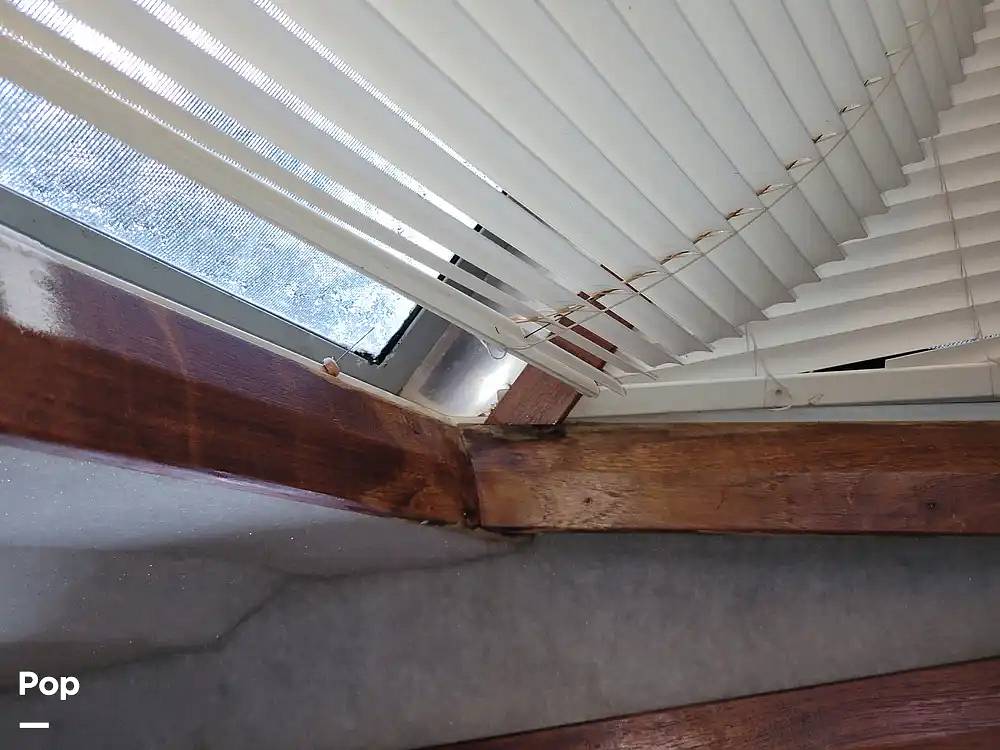 Slide: The Image of Bayliner Motoryacht 3870 1987 - 15413689