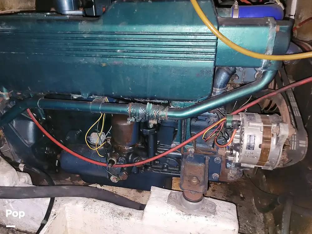 Slide: The Image of Bayliner Motoryacht 3870 1987 - 15413692