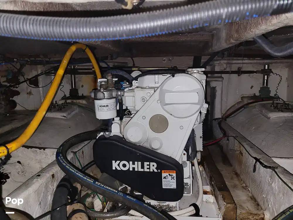 Slide: The Image of Bayliner Motoryacht 3870 1987 - 15413700