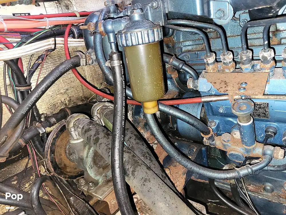 Slide: The Image of Bayliner Motoryacht 3870 1987 - 15413704