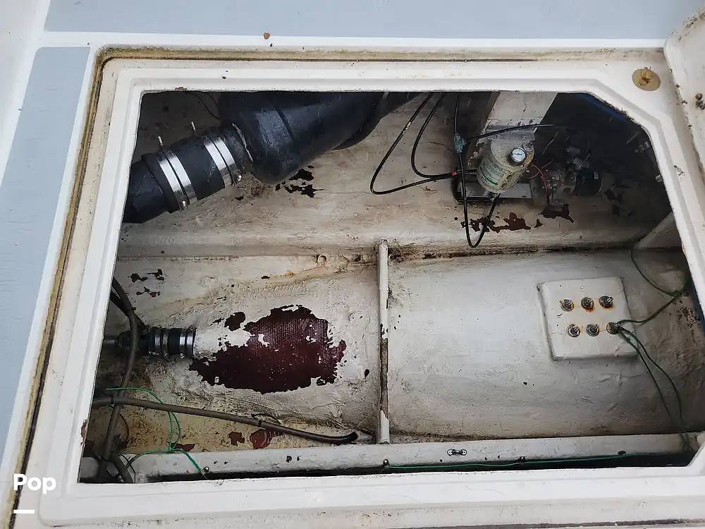 Slide: The Image of Bayliner Motoryacht 3870 1987 - 15413707