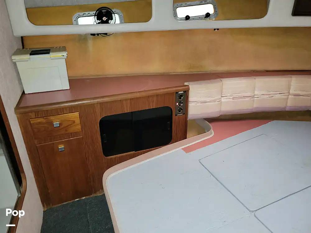 Slide: The Image of Bayliner Motoryacht 3870 1987 - 15413679