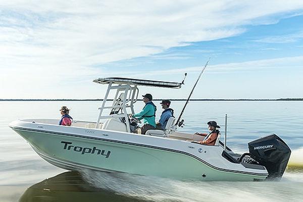 Slide: The Image of Bayliner T22CC 2021 - 2
