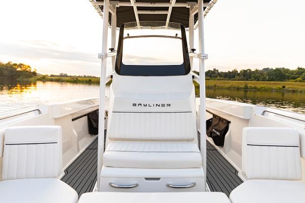 Slide: The Image of Bayliner T22CC 2021 - 6