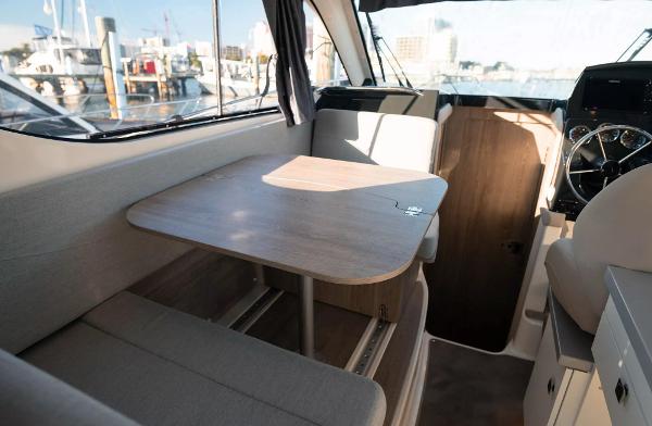 Slide: The Image of Bayliner T29 Explorer 2024 - 5