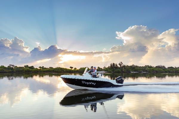Slide: The Image of Bayliner Trophy 20 CC 2022 - 0