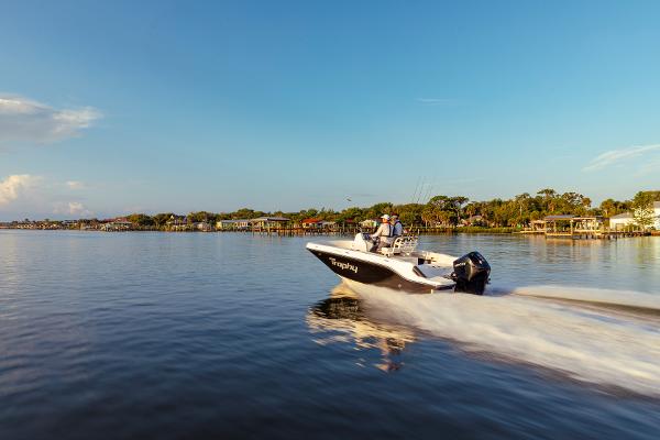 Slide: The Image of Bayliner Trophy 20 CC 2022 - 7