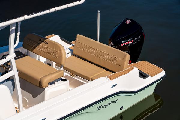 Slide: The Image of Bayliner Trophy 20 CX 2024 - 10