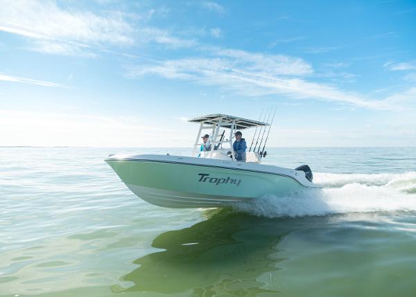 Slide: The Image of Bayliner Trophy 22 CC 2023 - 0