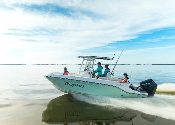 Slide: The Image of Bayliner Trophy 22 CC 2023 - 1