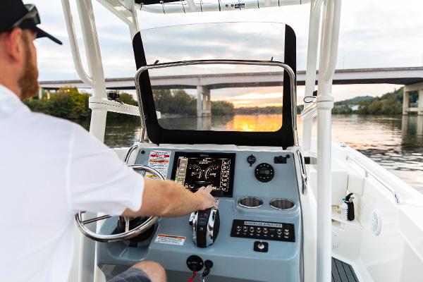 Slide: The Image of Bayliner Trophy 22 CC 2023 - 8