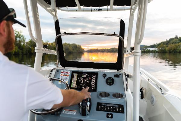 Slide: The Image of Bayliner Trophy 22 CC 2023 - 9